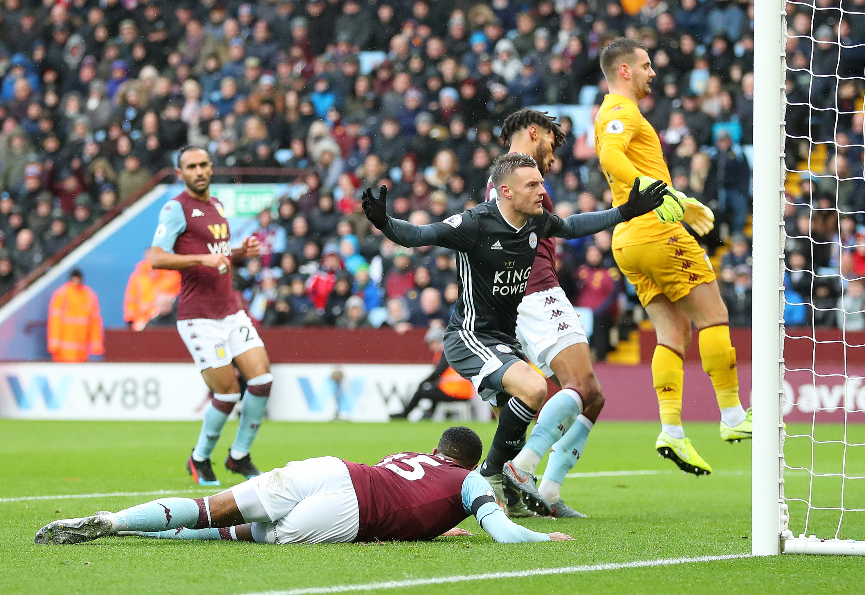 海报背景隐 海报背景隐